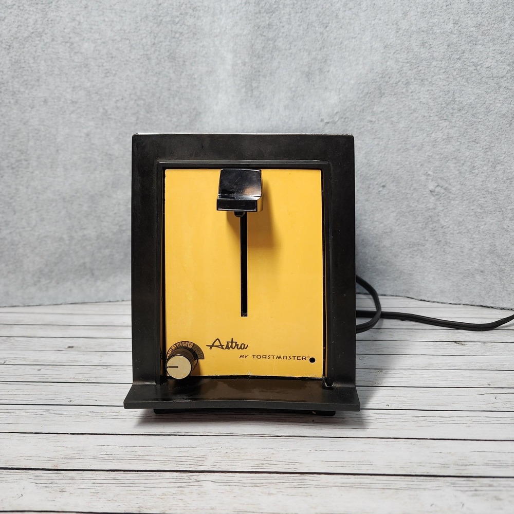 Vintage Toastmaster Astra Toaster Chrome Retro Kitchen Decor Made‎ in USA